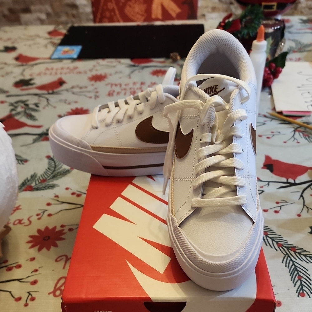 Nike Women's White and Brown Shoes